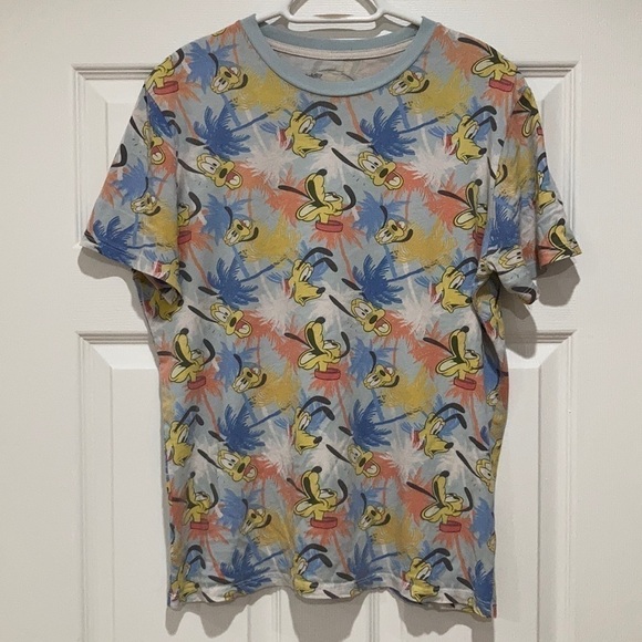 Disney Other - Men’s Disney Pluto t-shirt